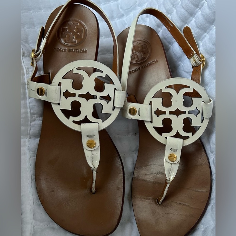 Tory Burch off White Holly 2 Logo Kitten Heel Thong Sandals Size~ 7